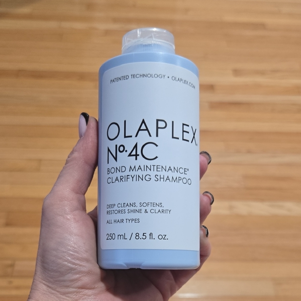 OLAPLEX No.4C Bond Maintenance Shampoo - SEALED